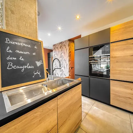 Vakantiehuis Smartstay - Maison En Calade Avec Piscine Theize