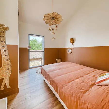 Vakantiehuis Smartstay - Maison En Calade Avec Piscine Theize