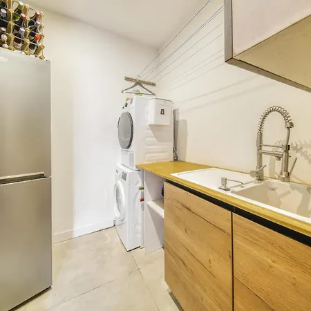 Vakantiehuis Smartstay - Maison En Calade Avec Piscine Theize